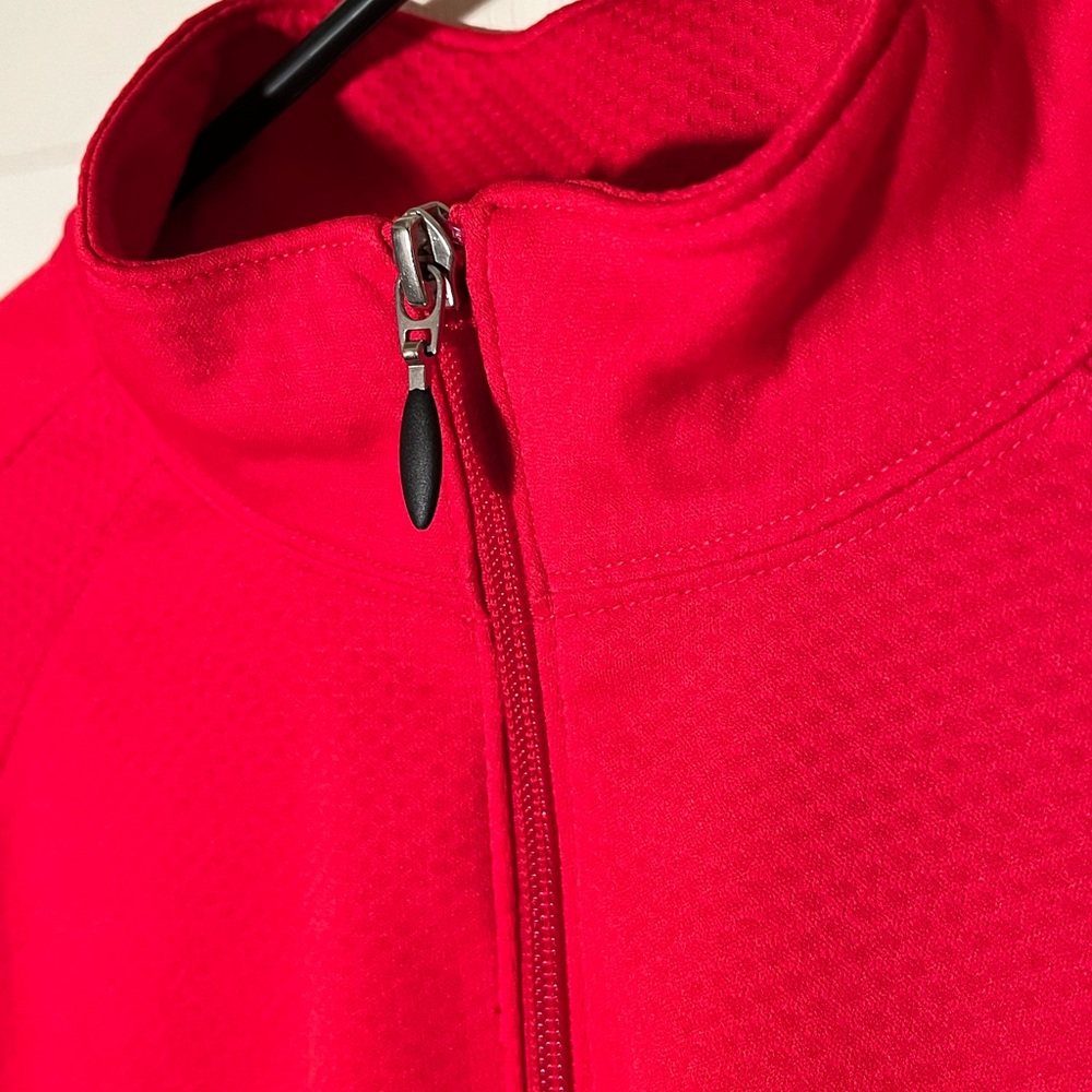 3/$20 ❤️ Athletic/Jogging Shirt (M) Lands’ End